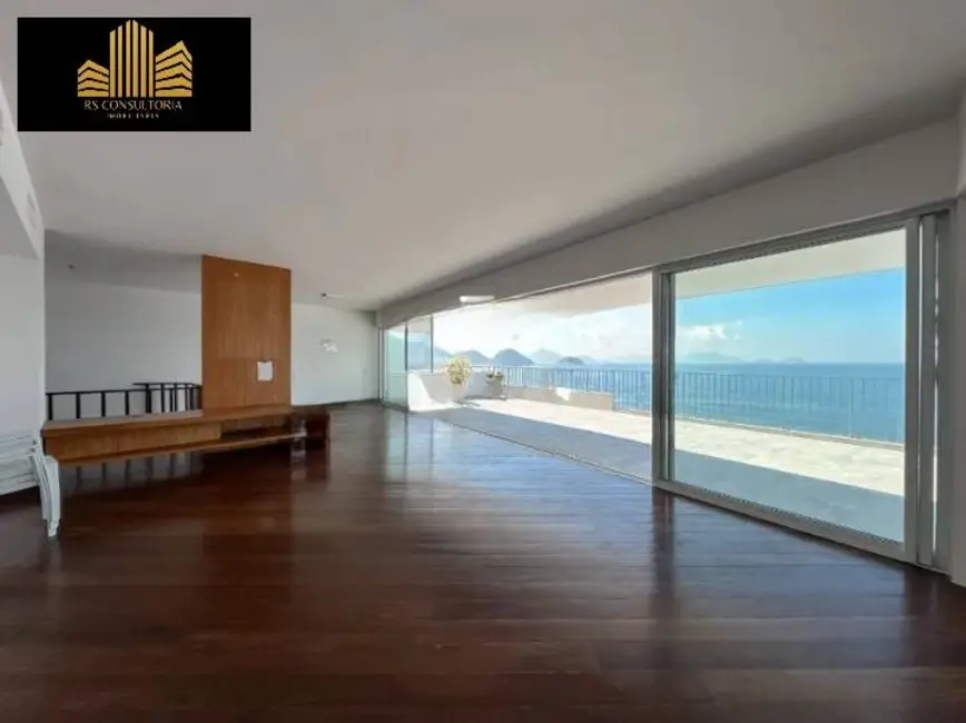Foto 2 de Cobertura com 3 quartos à venda, 720m2 em Copacabana, Rio De Janeiro - RJ