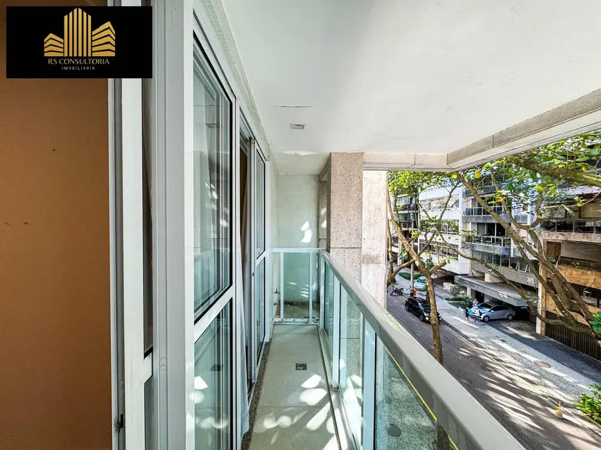 Apartamento com 3 quartos à venda, 199m2 em Leblon, Rio De Janeiro - RJ - imagem 7 Foto 7 de Apartamento com 3 quartos à venda, 199m2 em Leblon, Rio De Janeiro - RJ