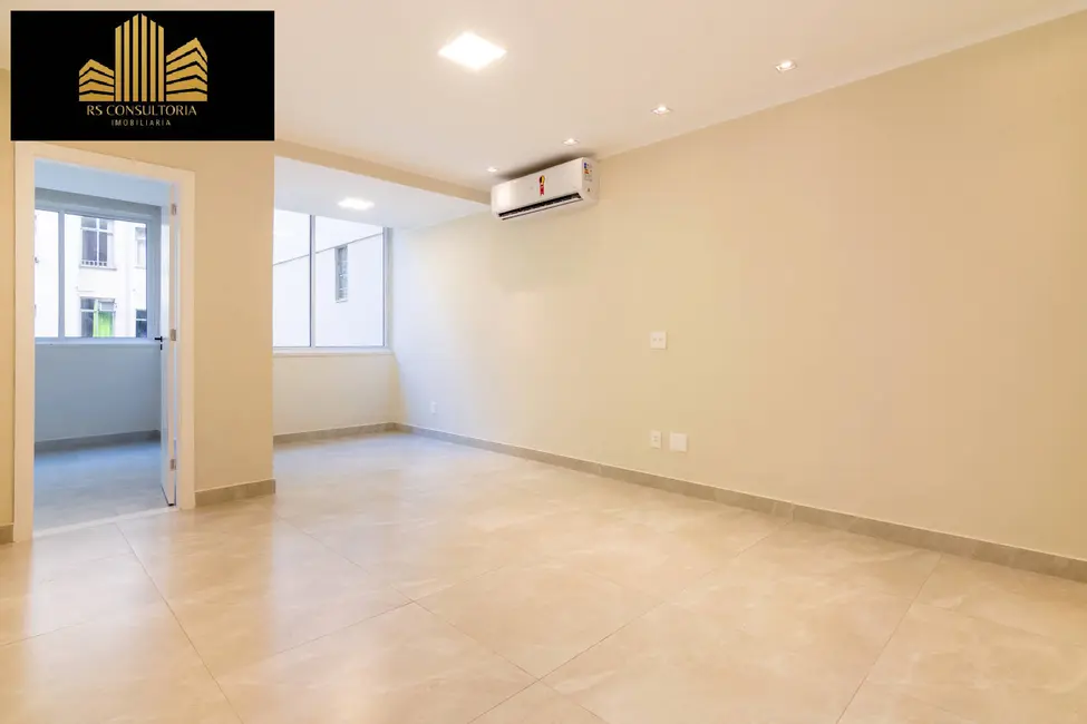 Foto 3 de Apartamento com 2 quartos à venda, 75m2 em Copacabana, Rio De Janeiro - RJ