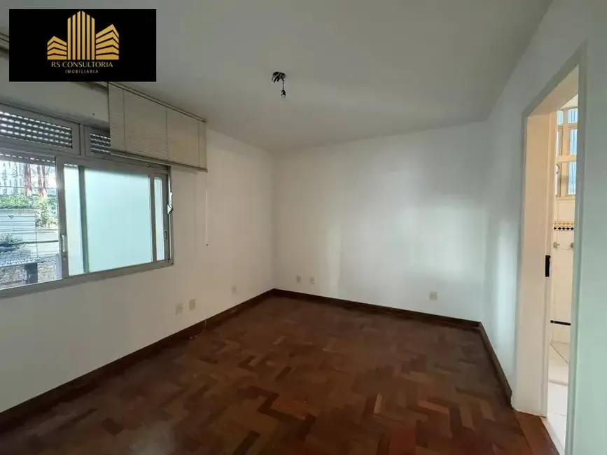 Apartamento com 3 quartos à venda e para alugar, 159m2 em Copacabana, Rio De Janeiro - RJ - imagem 6 Foto 6 de Apartamento com 3 quartos à venda e para alugar, 159m2 em Copacabana, Rio De Janeiro - RJ