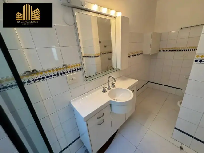 Apartamento com 3 quartos à venda e para alugar, 159m2 em Copacabana, Rio De Janeiro - RJ - imagem 4 Foto 4 de Apartamento com 3 quartos à venda e para alugar, 159m2 em Copacabana, Rio De Janeiro - RJ