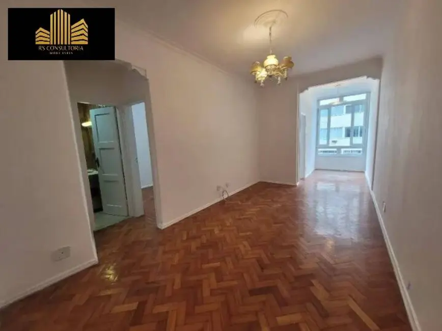 Apartamento com 2 quartos para alugar, 68m2 em Copacabana, Rio De Janeiro - RJ - imagem 4 Foto 4 de Apartamento com 2 quartos para alugar, 68m2 em Copacabana, Rio De Janeiro - RJ