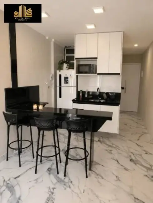 Kitnet com 1 quarto à venda, 30m2 em Copacabana, Rio De Janeiro - RJ - imagem 6 Foto 6 de Kitnet com 1 quarto à venda, 30m2 em Copacabana, Rio De Janeiro - RJ