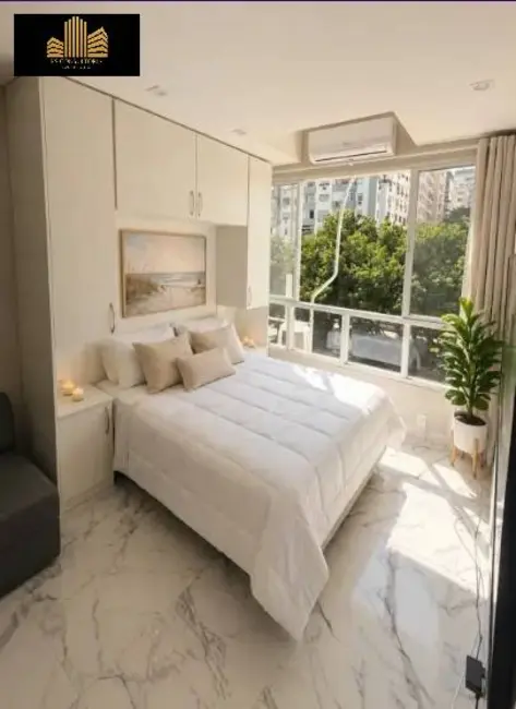 Kitnet com 1 quarto à venda, 30m2 em Copacabana, Rio De Janeiro - RJ - imagem 3 Foto 3 de Kitnet com 1 quarto à venda, 30m2 em Copacabana, Rio De Janeiro - RJ
