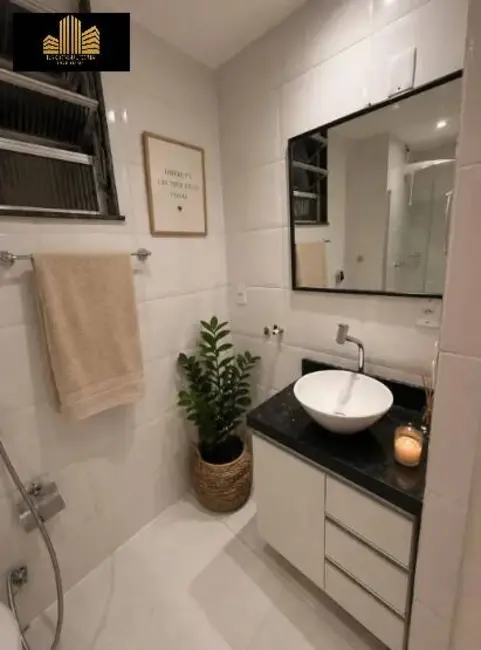 Kitnet com 1 quarto à venda, 30m2 em Copacabana, Rio De Janeiro - RJ - imagem 9 Foto 9 de Kitnet com 1 quarto à venda, 30m2 em Copacabana, Rio De Janeiro - RJ