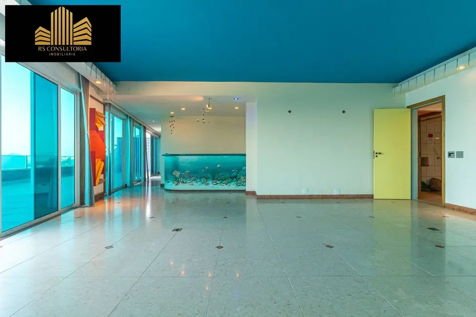 Cobertura com 3 quartos à venda, 156m2 em Copacabana, Rio De Janeiro - RJ - imagem 9 Foto 9 de Cobertura com 3 quartos à venda, 156m2 em Copacabana, Rio De Janeiro - RJ