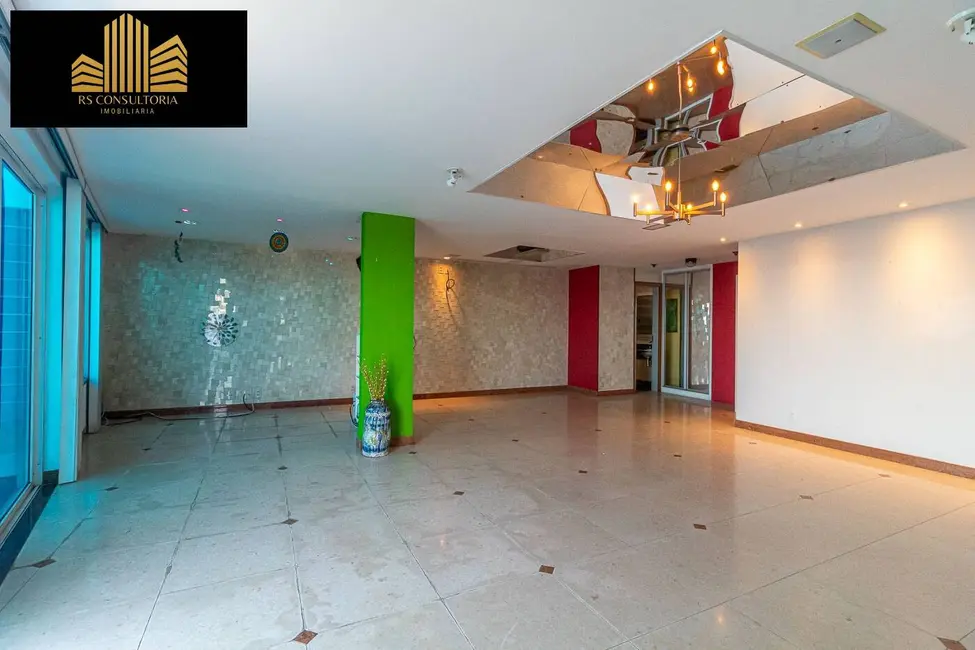 Cobertura com 3 quartos à venda, 156m2 em Copacabana, Rio De Janeiro - RJ - imagem 6 Foto 6 de Cobertura com 3 quartos à venda, 156m2 em Copacabana, Rio De Janeiro - RJ