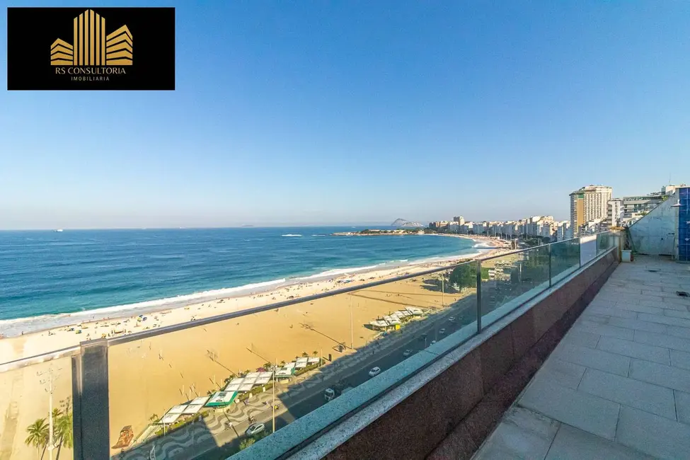 Cobertura com 3 quartos à venda, 156m2 em Copacabana, Rio De Janeiro - RJ - imagem 3 Foto 3 de Cobertura com 3 quartos à venda, 156m2 em Copacabana, Rio De Janeiro - RJ