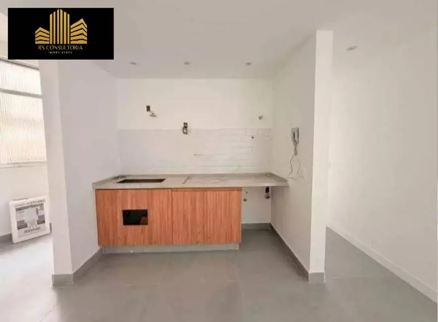 Apartamento com 3 quartos à venda, 126m2 em Copacabana, Rio De Janeiro - RJ - imagem 1 Foto 1 de Apartamento com 3 quartos à venda, 126m2 em Copacabana, Rio De Janeiro - RJ