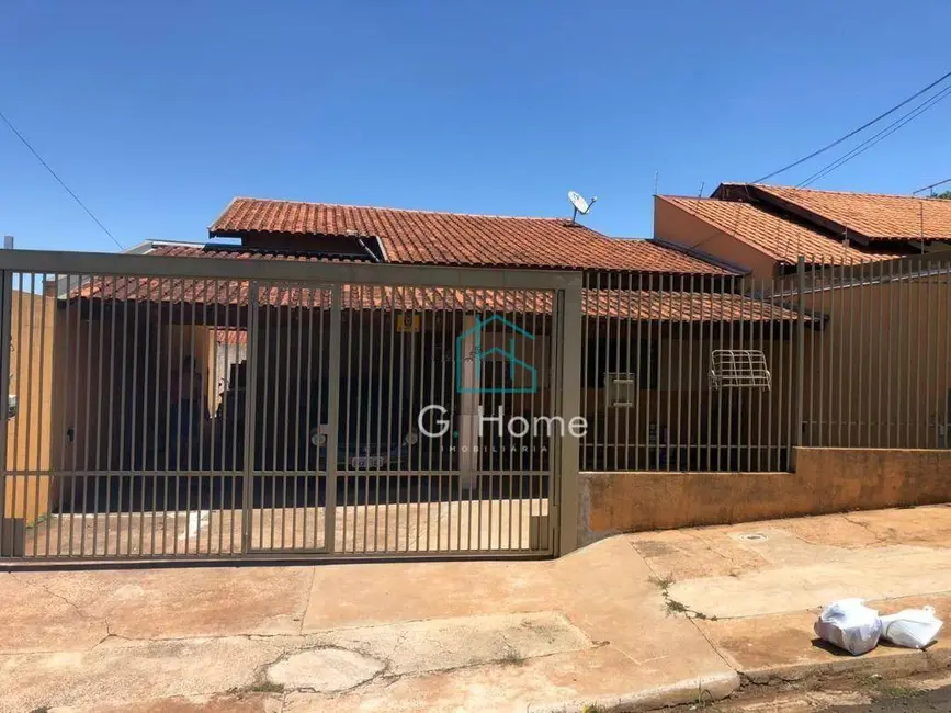 Foto 1 de Casa com 3 quartos à venda, 358m2 em Jardim Ilha do Mel, Londrina - PR