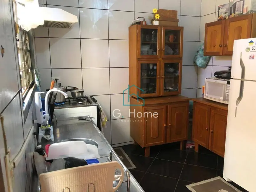 Casa com 3 quartos à venda, 358m2 em Jardim Ilha do Mel, Londrina - PR - imagem 8 Foto 8 de Casa com 3 quartos à venda, 358m2 em Jardim Ilha do Mel, Londrina - PR