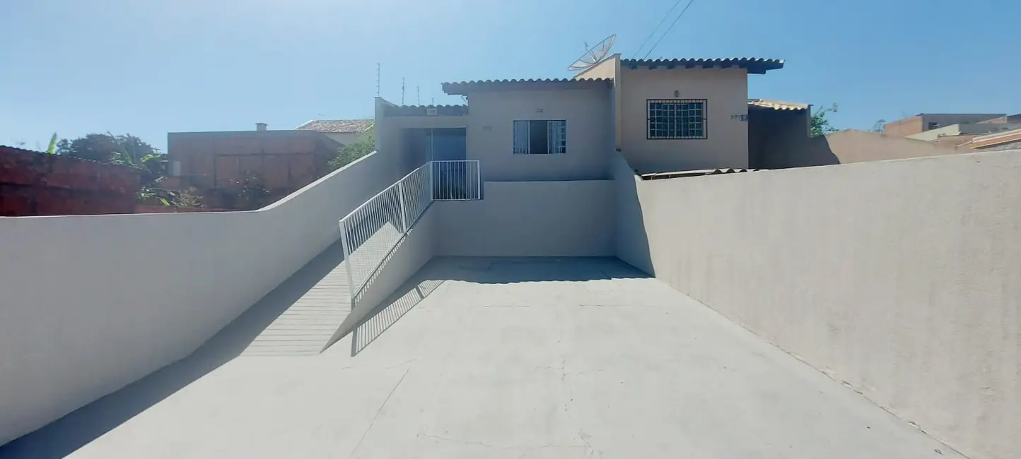 Casa com 3 quartos à venda, 195m2 em Colúmbia, Londrina - PR - imagem 2 Foto 2 de Casa com 3 quartos à venda, 195m2 em Colúmbia, Londrina - PR