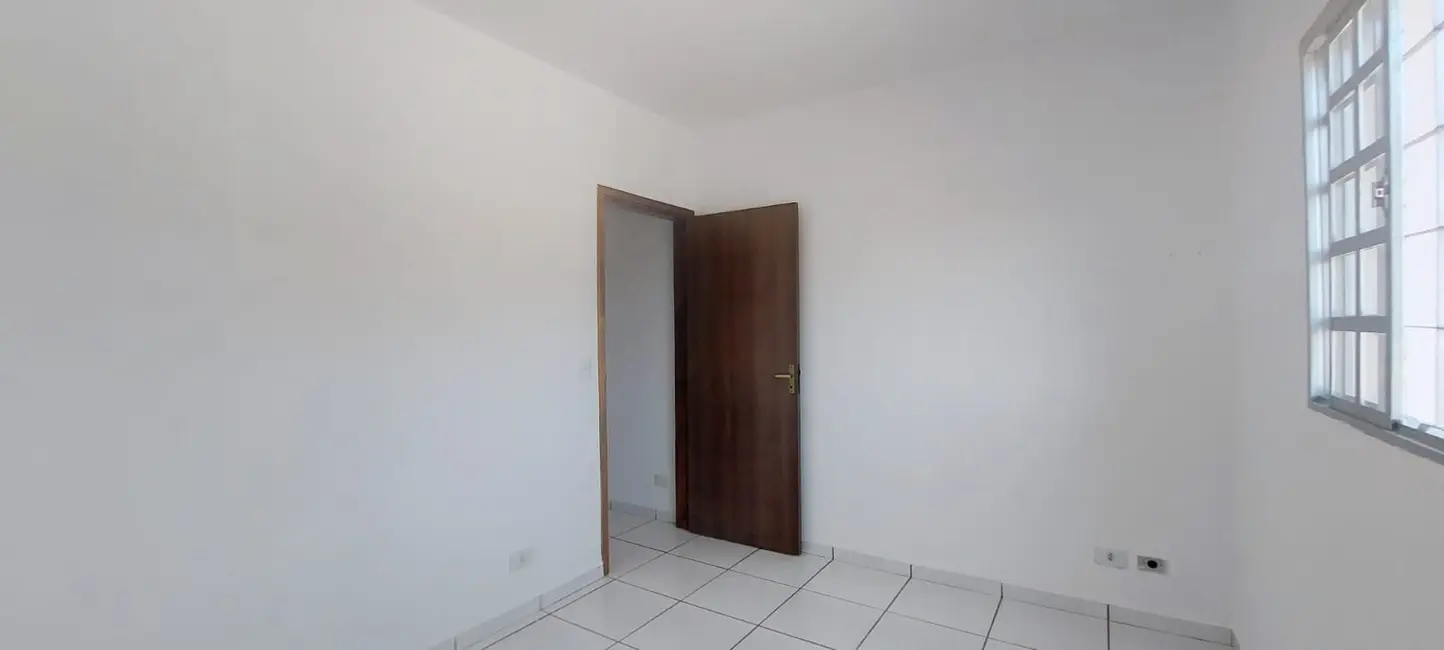 Casa com 3 quartos à venda, 195m2 em Colúmbia, Londrina - PR - imagem 9 Foto 9 de Casa com 3 quartos à venda, 195m2 em Colúmbia, Londrina - PR
