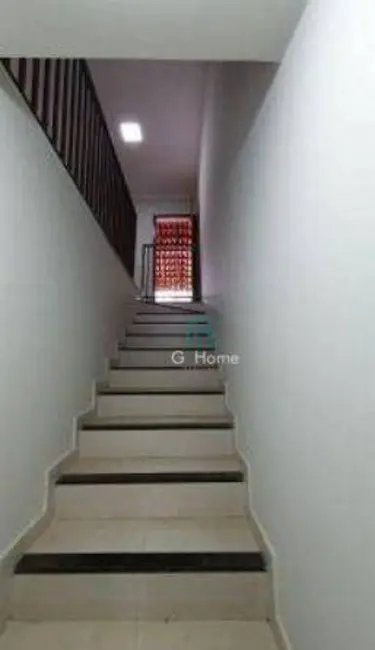 Casa com 3 quartos à venda, 180m2 em Sabará III, Londrina - PR - imagem 9 Foto 9 de Casa com 3 quartos à venda, 180m2 em Sabará III, Londrina - PR