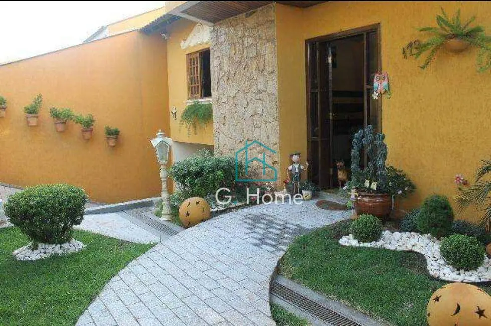 Casa com 3 quartos à venda, 327m2 em Ibipora - PR - imagem 4 Foto 4 de Casa com 3 quartos à venda, 327m2 em Ibipora - PR