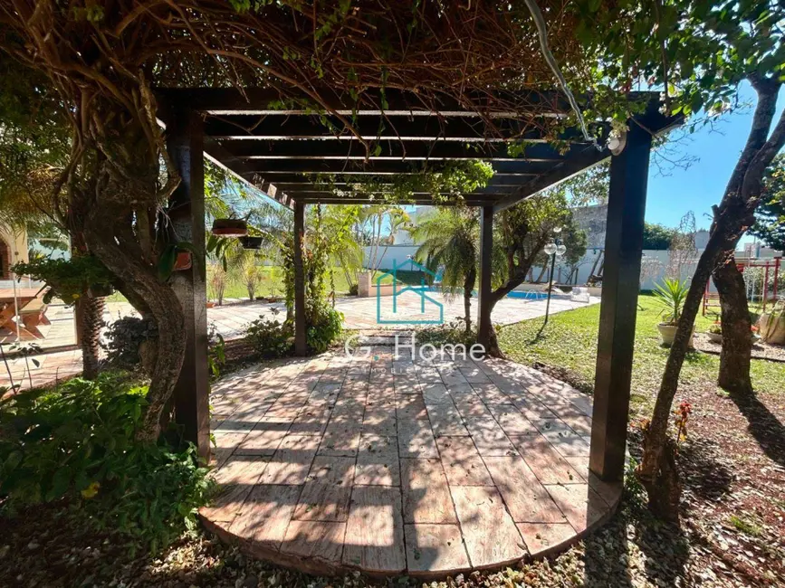 Casa com 3 quartos à venda, 2500m2 em Jardim Itatiaia 2, Londrina - PR - imagem 6 Foto 6 de Casa com 3 quartos à venda, 2500m2 em Jardim Itatiaia 2, Londrina - PR