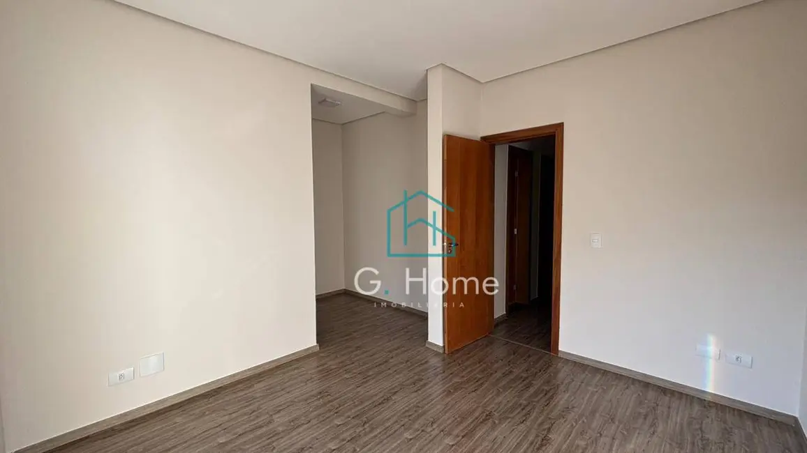 Sobrado com 3 quartos à venda, 132m2 em Sabará I, Londrina - PR - imagem 8 Foto 8 de Sobrado com 3 quartos à venda, 132m2 em Sabará I, Londrina - PR