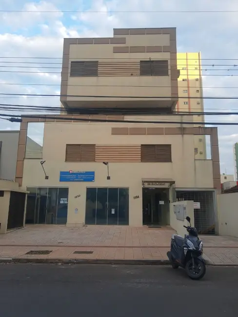 Foto 1 de Kitnet com 1 quarto para alugar, 38m2 em Centro, Londrina - PR