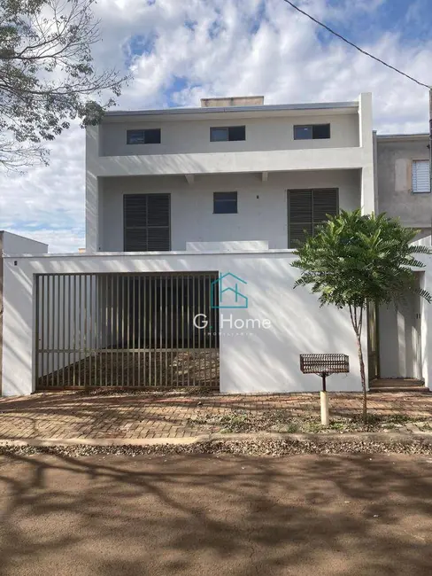 Foto 1 de Sobrado com 4 quartos à venda, 195m2 em Jardim Burle Marx, Londrina - PR