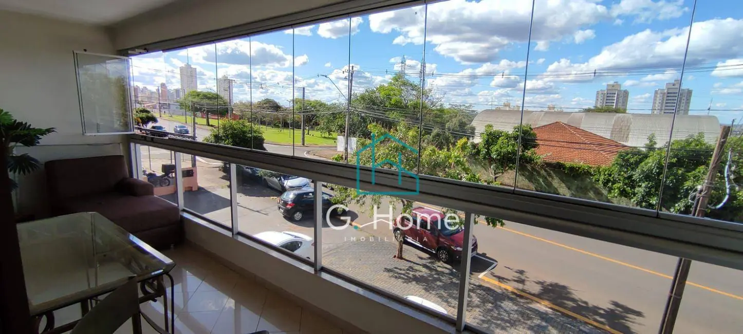 Sobrado com 3 quartos à venda, 360m2 em Antares, Londrina - PR - imagem 7 Foto 7 de Sobrado com 3 quartos à venda, 360m2 em Antares, Londrina - PR