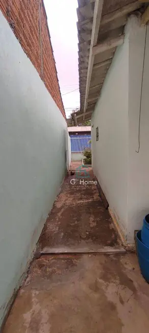Casa com 3 quartos à venda, 200m2 em Conjunto Parigot de Souza 1, Londrina - PR - imagem 7 Foto 7 de Casa com 3 quartos à venda, 200m2 em Conjunto Parigot de Souza 1, Londrina - PR