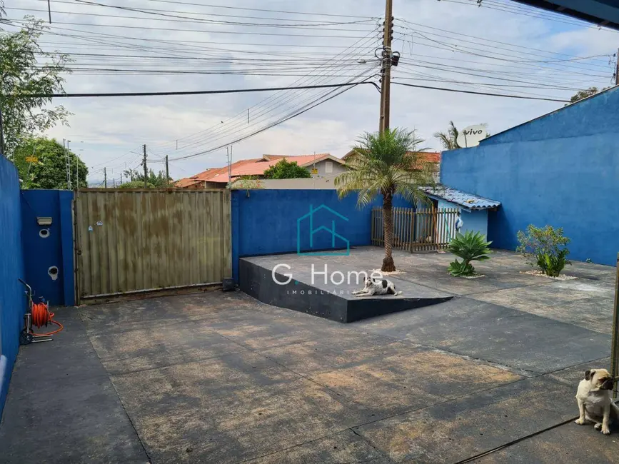 Casa com 2 quartos à venda, 245m2 em Conjunto Habitacional José Garcia Molina, Londrina - PR - imagem 2 Foto 2 de Casa com 2 quartos à venda, 245m2 em Conjunto Habitacional José Garcia Molina, Londrina - PR
