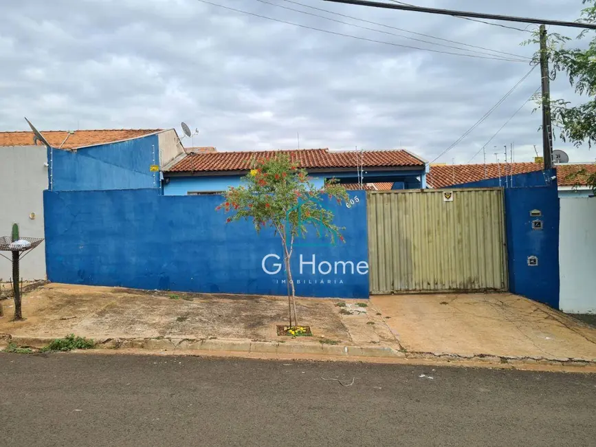 Casa com 2 quartos à venda, 245m2 em Conjunto Habitacional José Garcia Molina, Londrina - PR - imagem 1 Foto 1 de Casa com 2 quartos à venda, 245m2 em Conjunto Habitacional José Garcia Molina, Londrina - PR