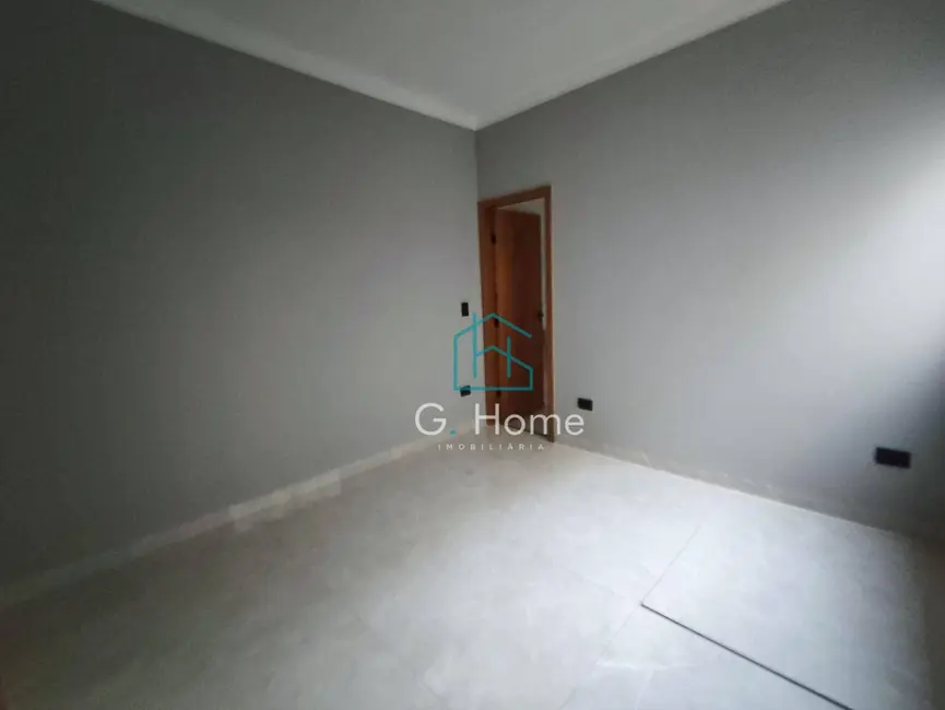 Casa com 3 quartos à venda, 132m2 em Aeroporto, Londrina - PR - imagem 6 Foto 6 de Casa com 3 quartos à venda, 132m2 em Aeroporto, Londrina - PR