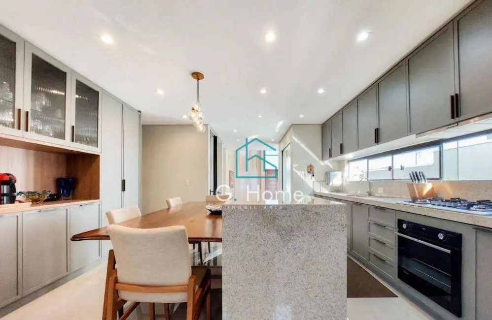 Casa de Condomínio com 3 quartos à venda, 256m2 em Jardim Morumbi, Londrina - PR - imagem 3 Foto 3 de Casa de Condomínio com 3 quartos à venda, 256m2 em Jardim Morumbi, Londrina - PR