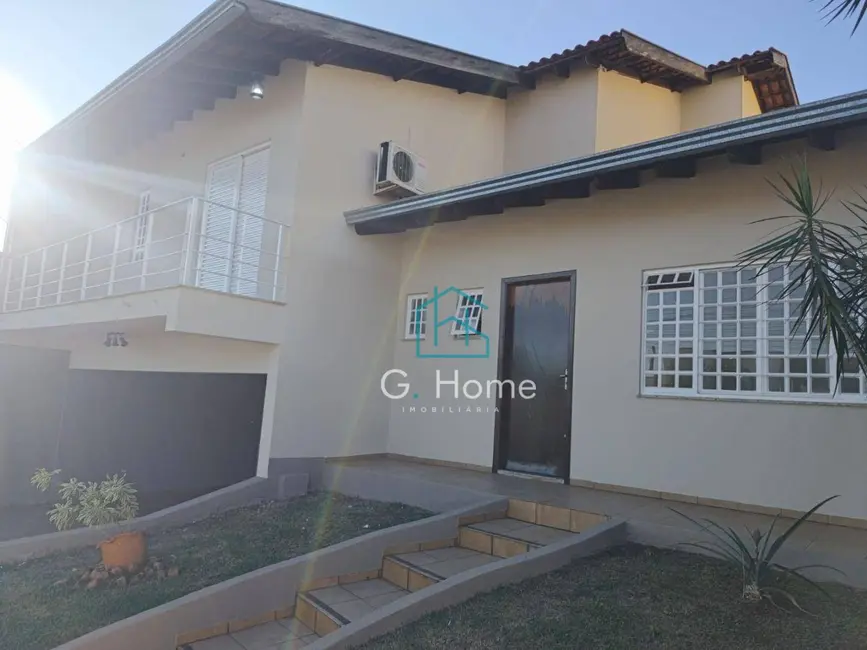 Foto 2 de Casa com 3 quartos à venda, 338m2 em Londrina - PR