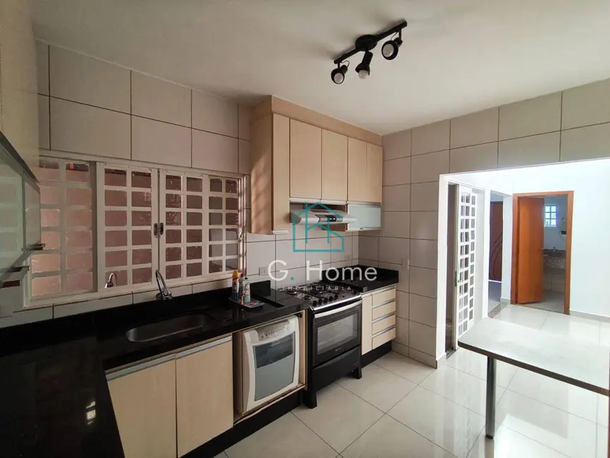 Casa com 3 quartos à venda, 338m2 em Londrina - PR - imagem 7 Foto 7 de Casa com 3 quartos à venda, 338m2 em Londrina - PR