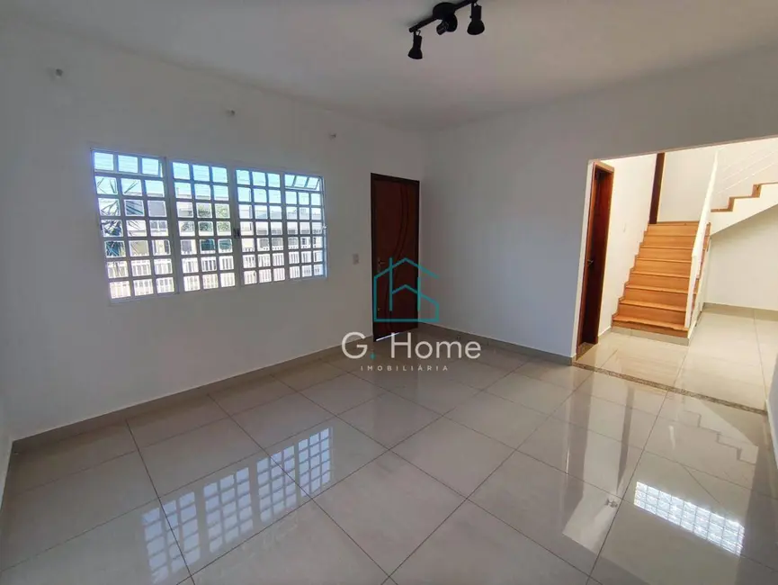 Casa com 3 quartos à venda, 338m2 em Londrina - PR - imagem 6 Foto 6 de Casa com 3 quartos à venda, 338m2 em Londrina - PR