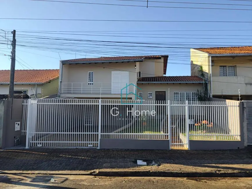 Foto 1 de Casa com 3 quartos à venda, 338m2 em Londrina - PR