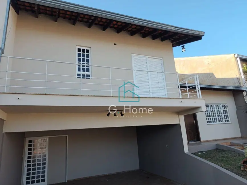 Casa com 3 quartos à venda, 338m2 em Londrina - PR - imagem 4 Foto 4 de Casa com 3 quartos à venda, 338m2 em Londrina - PR