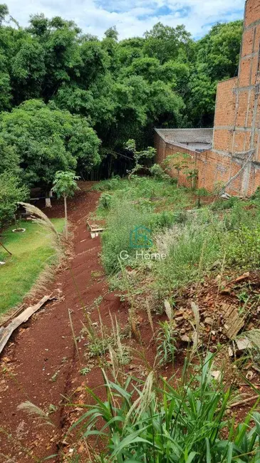 Foto 2 de Terreno / Lote à venda, 750m2 em Arapongas - PR