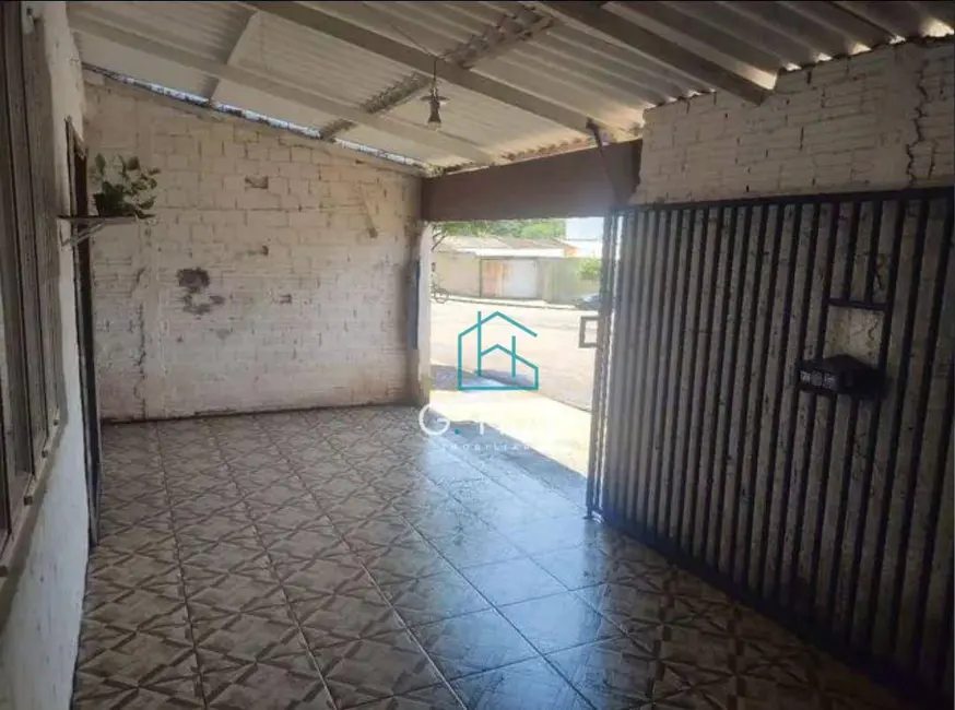 Casa com 2 quartos à venda, 120m2 em Conjunto Novo Amparo, Londrina - PR - imagem 3 Foto 3 de Casa com 2 quartos à venda, 120m2 em Conjunto Novo Amparo, Londrina - PR