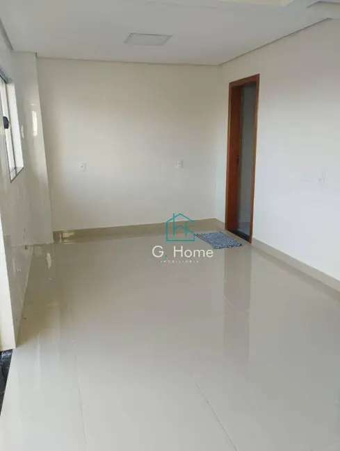 Foto 2 de Casa com 3 quartos à venda, 126m2 em Colúmbia, Londrina - PR