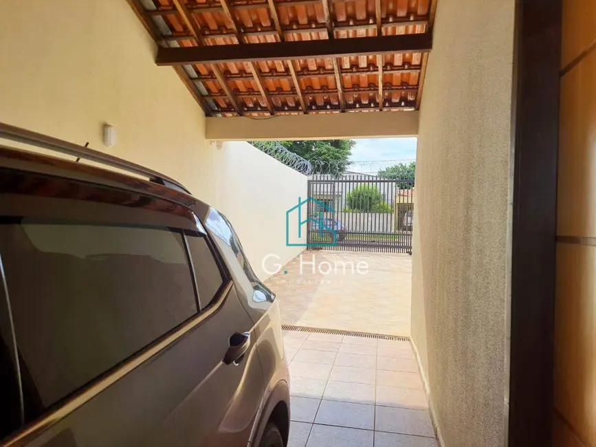 Casa com 5 quartos à venda, 401m2 em Industrial, Londrina - PR - imagem 2 Foto 2 de Casa com 5 quartos à venda, 401m2 em Industrial, Londrina - PR