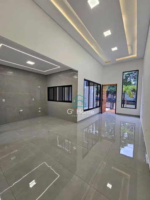 Casa com 3 quartos à venda, 180m2 em Londrina - PR - imagem 9 Foto 9 de Casa com 3 quartos à venda, 180m2 em Londrina - PR