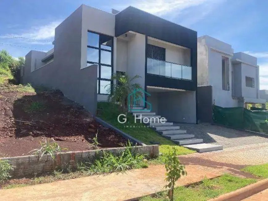 Foto 2 de Sobrado com 3 quartos à venda, 263m2 em Gleba Simon Frazer, Londrina - PR