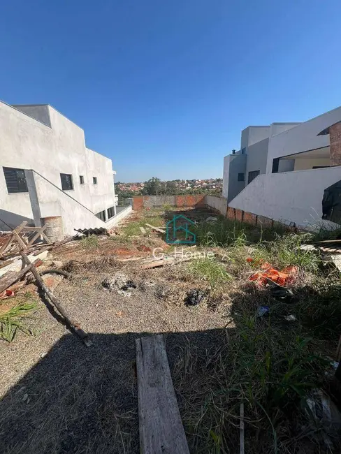 Foto 1 de Terreno / Lote à venda, 259m2 em Londrina - PR