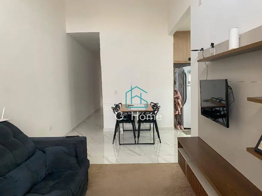 Casa com 3 quartos à venda, 180m2 em Colúmbia, Londrina - PR - imagem 3 Foto 3 de Casa com 3 quartos à venda, 180m2 em Colúmbia, Londrina - PR