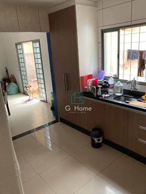 Casa com 3 quartos à venda, 360m2 em Colúmbia, Londrina - PR - imagem 4 Foto 4 de Casa com 3 quartos à venda, 360m2 em Colúmbia, Londrina - PR