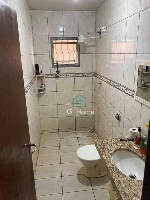 Casa com 3 quartos à venda, 360m2 em Colúmbia, Londrina - PR - imagem 9 Foto 9 de Casa com 3 quartos à venda, 360m2 em Colúmbia, Londrina - PR