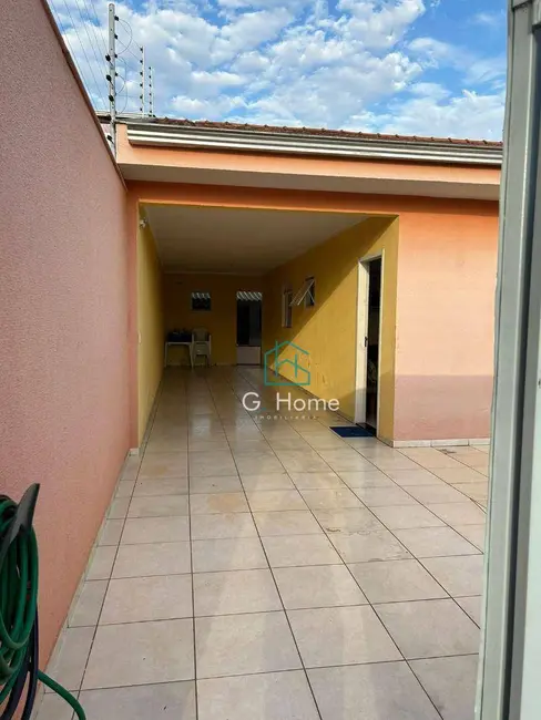 Casa com 6 quartos à venda, 250m2 em Lagoa Dourada, Londrina - PR - imagem 2 Foto 2 de Casa com 6 quartos à venda, 250m2 em Lagoa Dourada, Londrina - PR