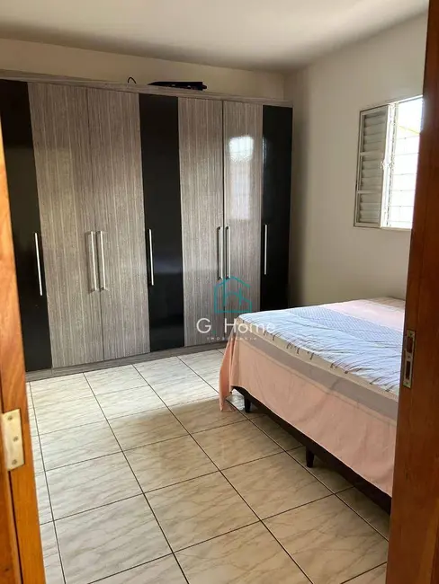 Casa com 6 quartos à venda, 250m2 em Lagoa Dourada, Londrina - PR - imagem 9 Foto 9 de Casa com 6 quartos à venda, 250m2 em Lagoa Dourada, Londrina - PR