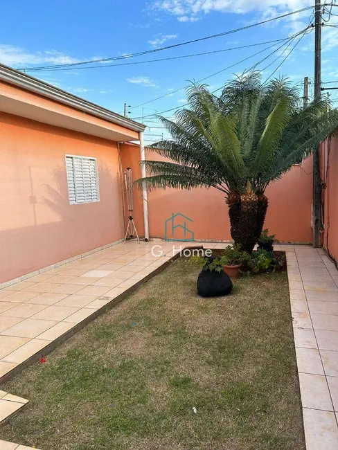 Casa com 6 quartos à venda, 250m2 em Lagoa Dourada, Londrina - PR - imagem 3 Foto 3 de Casa com 6 quartos à venda, 250m2 em Lagoa Dourada, Londrina - PR