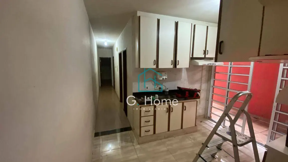 Casa com 3 quartos à venda, 163m2 em Cambezinho, Londrina - PR - imagem 6 Foto 6 de Casa com 3 quartos à venda, 163m2 em Cambezinho, Londrina - PR