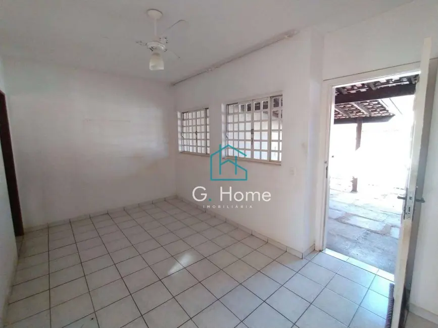 Casa com 3 quartos à venda, 163m2 em Cambezinho, Londrina - PR - imagem 3 Foto 3 de Casa com 3 quartos à venda, 163m2 em Cambezinho, Londrina - PR