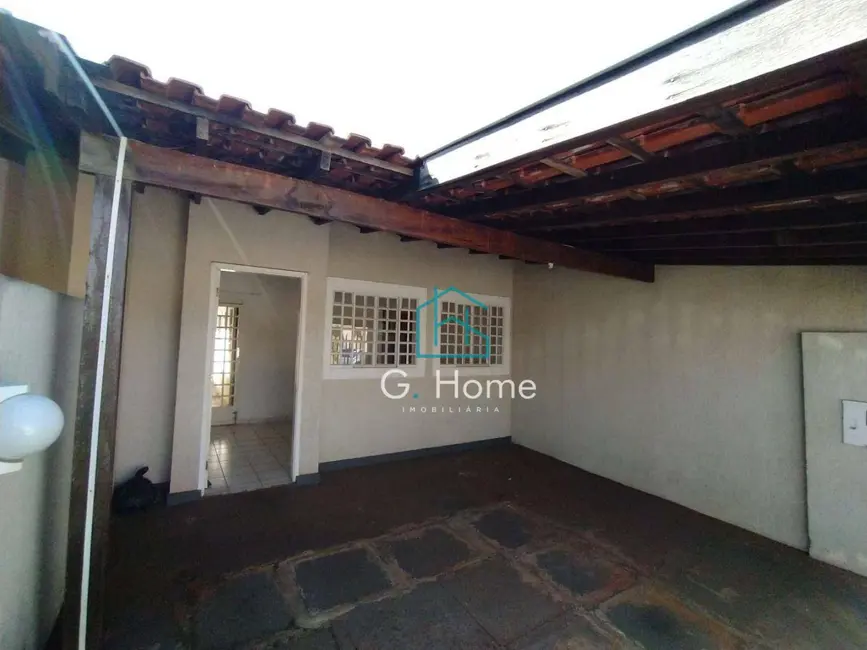 Casa com 3 quartos à venda, 163m2 em Cambezinho, Londrina - PR - imagem 2 Foto 2 de Casa com 3 quartos à venda, 163m2 em Cambezinho, Londrina - PR